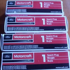 NWT Lot of 4 Ford motorcraft Spark plugs